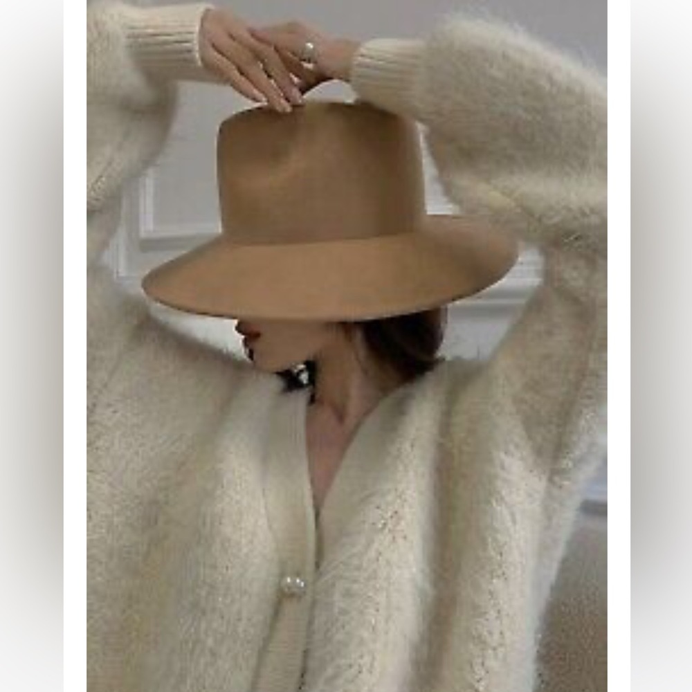 Universal thread wide brim hat